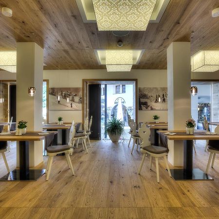 Posta Zirm Hotel Corvara Exteriér fotografie