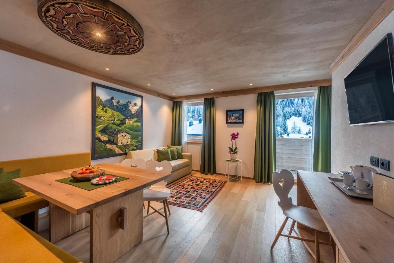 Posta Zirm Hotel Corvara Exteriér fotografie