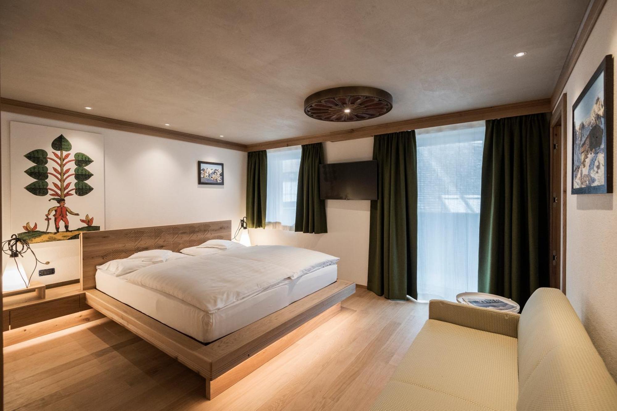 Posta Zirm Hotel Corvara Exteriér fotografie